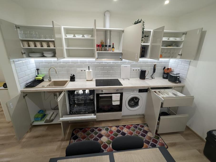 זנוימו Cool Apartment מראה חיצוני תמונה